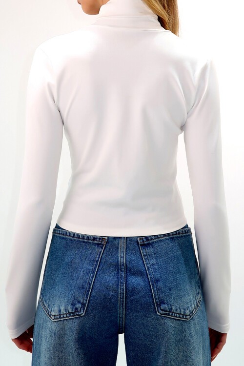 Beyaz Dik Yaka Düğüm Detaylı Scuba Kumaş Mevsimlik Bluz