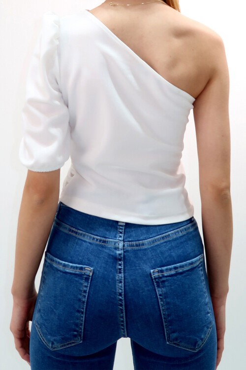 Beyaz Tek Omuzu Açık Beli Drapeli Örme Krep Bluz