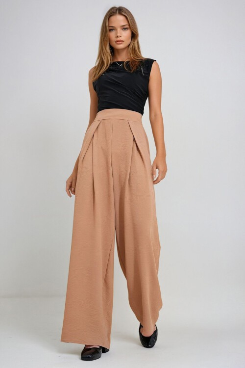 Bisküvi Önü Pileli Salaş Kesim Palazzo Aerobin Dokuma Pantolon