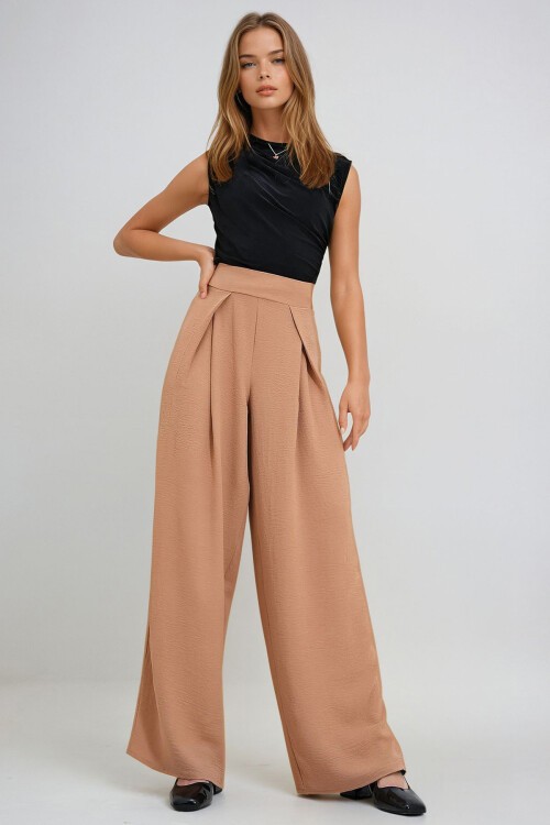 Bisküvi Önü Pileli Salaş Kesim Palazzo Aerobin Dokuma Pantolon