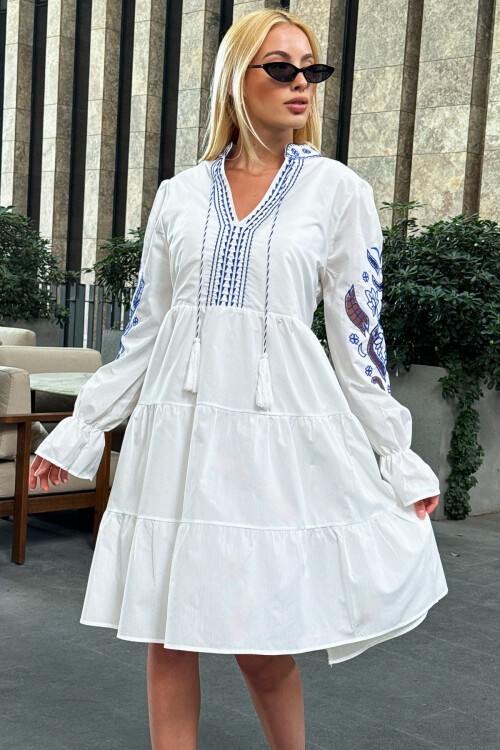 Ekru Hakim Yaka İçi Astarlı Nakış İşlemeli Elbise