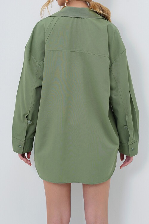 Haki Dikiş Detaylı Yanları Daraltmalı Poplin Gömlek