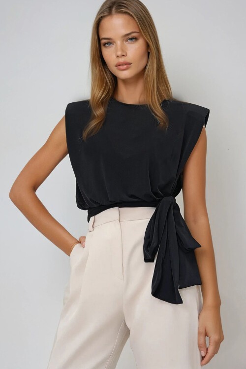 Siyah Bisiklet Yaka Vatkalı Beli Bağlama Detaylı Sandy Bluz