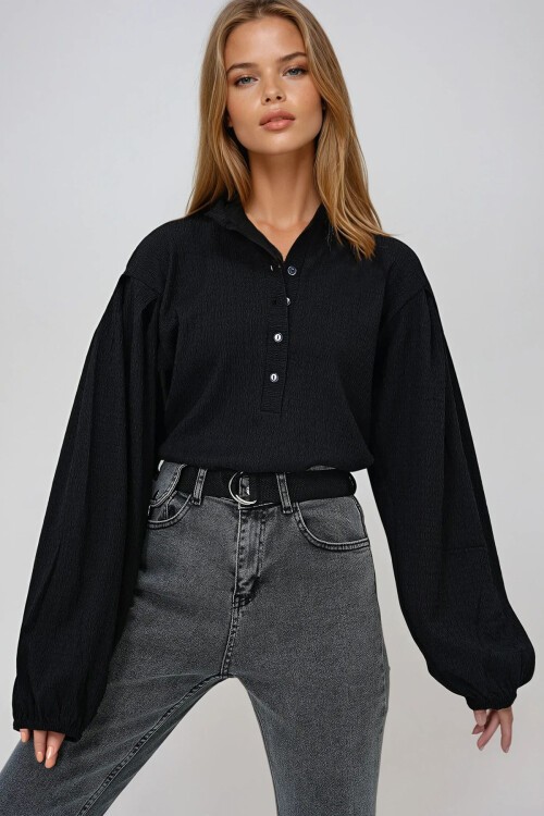 Siyah Hakim Yaka Önü Düğmeli Balon Kol Dokulu Bürümcük Gömlek Bluz