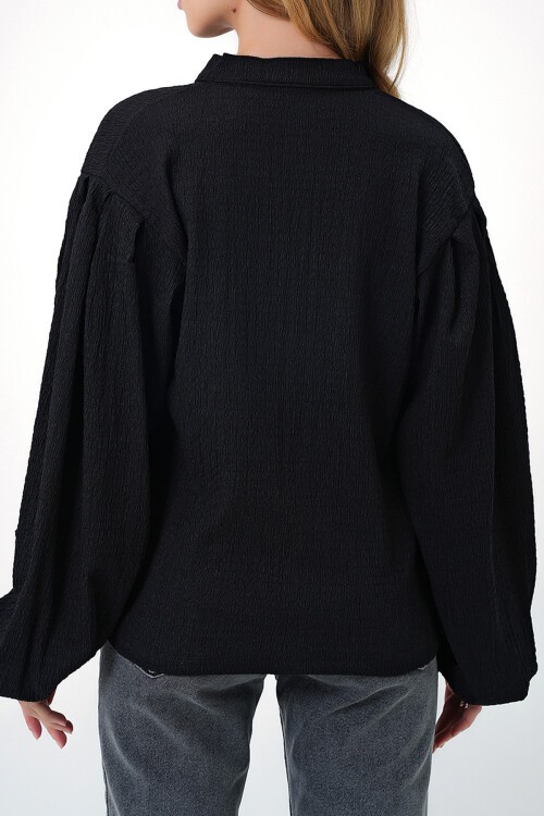 Siyah Hakim Yaka Önü Düğmeli Balon Kol Dokulu Bürümcük Gömlek Bluz