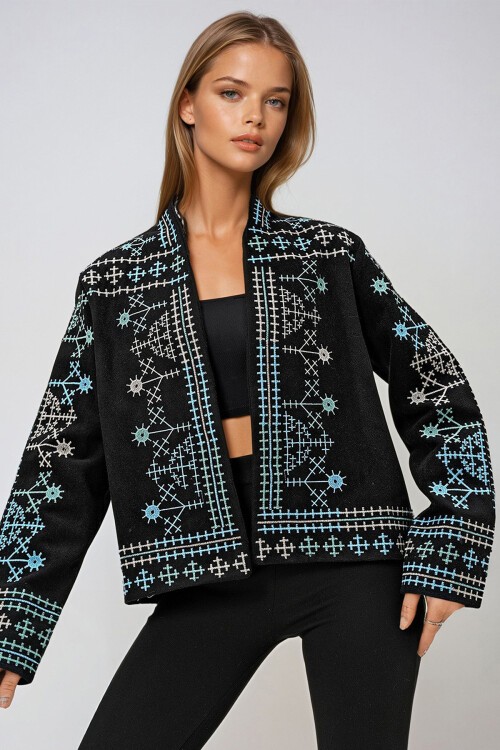 Siyah Şal Yaka Nakış İşlemeli Kaşe Ceket