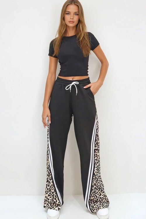 Bej Çift Cepli Leopar Desenli İspanyol Paça Pantolon