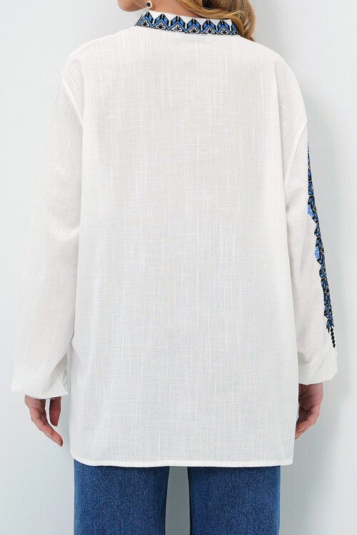 Ekru Hakim Yaka Nakışlı Keten Gömlek