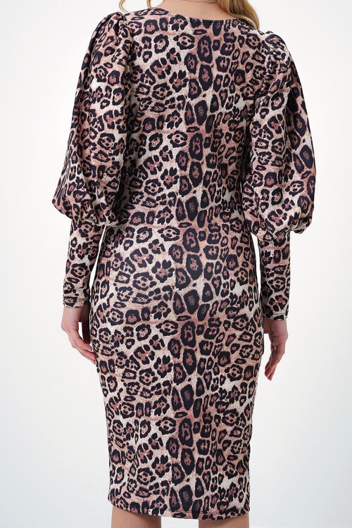 Kahve Siyah Kayık Yaka Leopar Desenli Prenses Kol Midi Boy Scuba Elbise