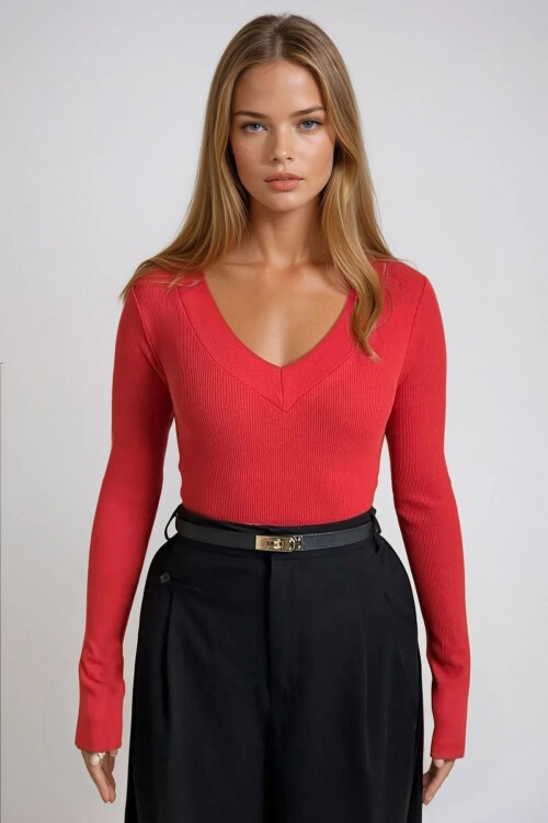 Kırmızı Önü Ve Arkası V Yaka Fitilli Örme Bluz