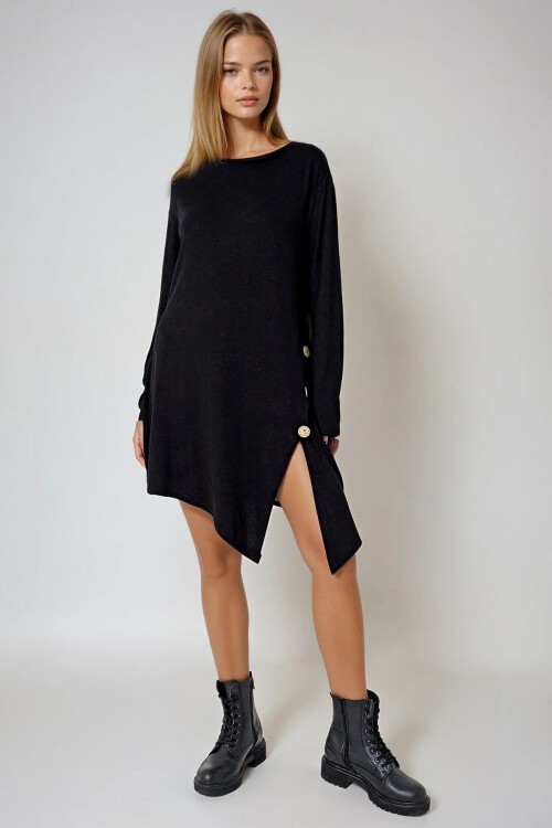 Siyah Asimetrik Kesim Düğme Detaylı Viscon Elbise