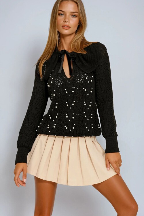 Siyah Boyundan Bağlamalı İnci İşlemeli Ajurlu Kalın Kışlık Kazak