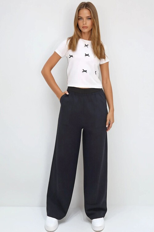 Siyah Çift Cepli Beli Lastikli Keten Geniş Paça Pantolon