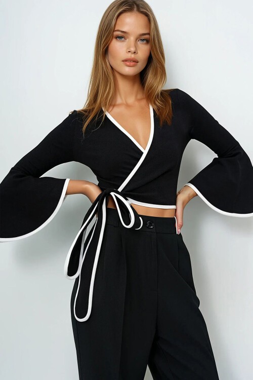 Siyah İspanyol Kol Biye Detaylı Bağlamlı Kruvaze Bluz