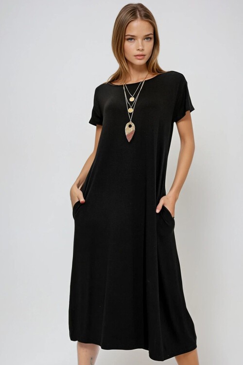 Siyah Kayık Yaka Cepli Salaş Elbise