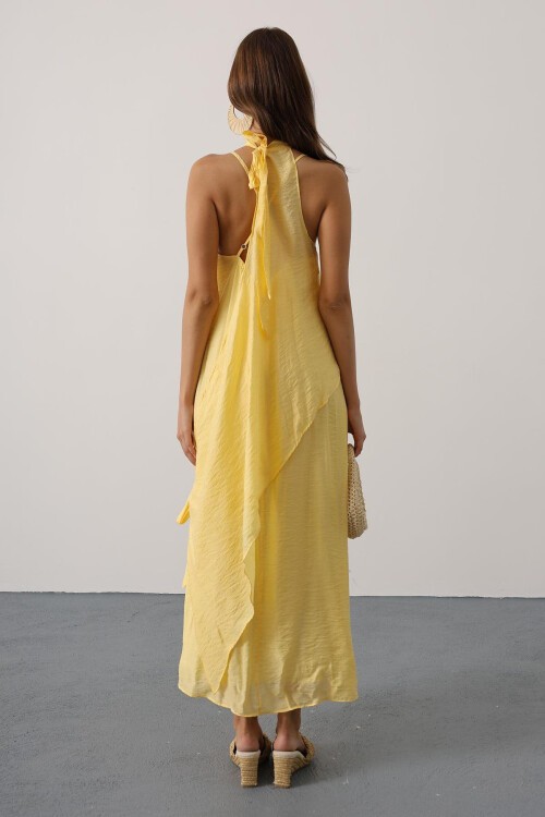 Sarı Asimetrik Bağlamalı Çıkarılabilir Yaka Uzun Bohem Elbise
