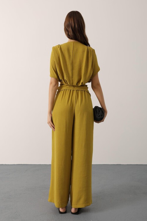 Yağ Yeşili Asimetrik Kesim Bluz Ve Beli Lastikli Pantolon Takım