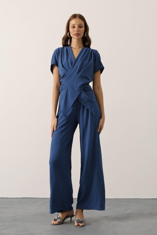 İndigo Asimetrik Kesim Bluz Ve Beli Lastikli Pantolon Takım