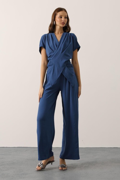 İndigo Asimetrik Kesim Bluz Ve Beli Lastikli Pantolon Takım