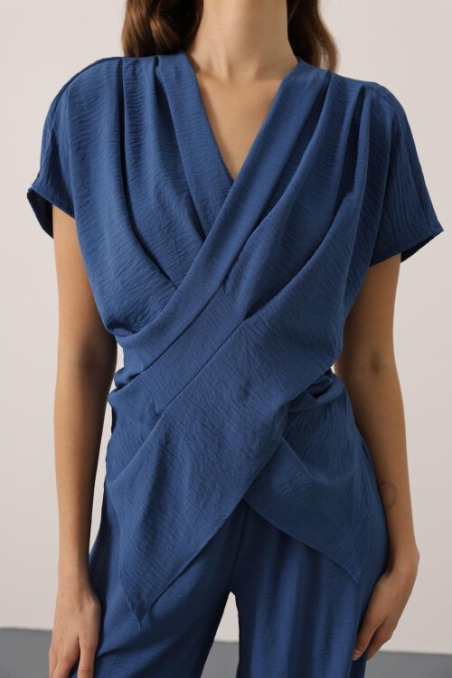 İndigo Asimetrik Kesim Bluz Ve Beli Lastikli Pantolon Takım