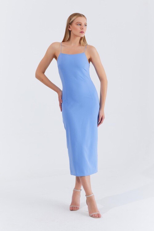 Mavi Askılı Bağlama Detaylı Desenli Midi Boy Elbise