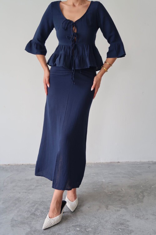 Bağlama Detaylı Fırfırlı Bluz