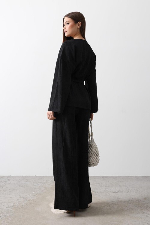 Siyah Beli Bağlamalı Tunik Ve Beli Bağlamalı Pantolon Takım