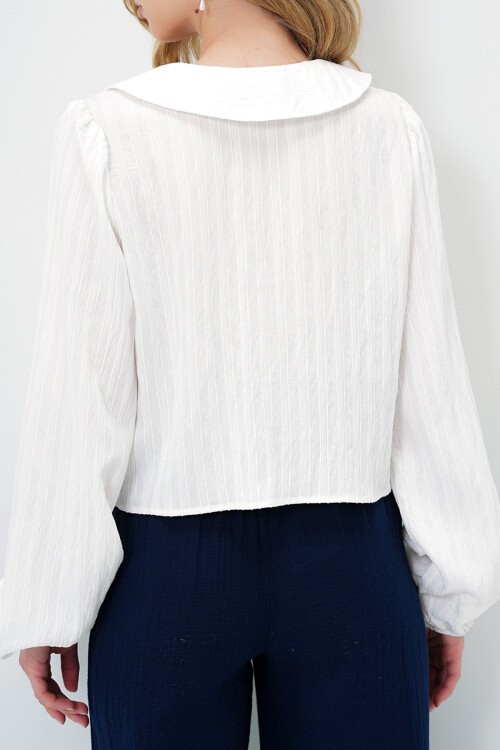 Beyaz Bebe Yaka Armürlü Balon Kol Bağlamalı Şönil Dokuma Gömlek