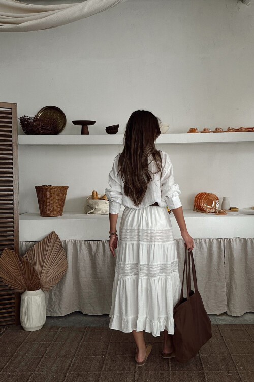 Beyaz Güpürlü Beli Lastikli Midi Boy Dokuma Etek