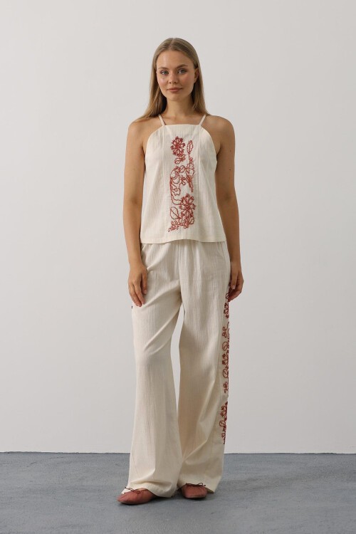 Krem Boncuk İşlemeli Askılı Pantolon Takım