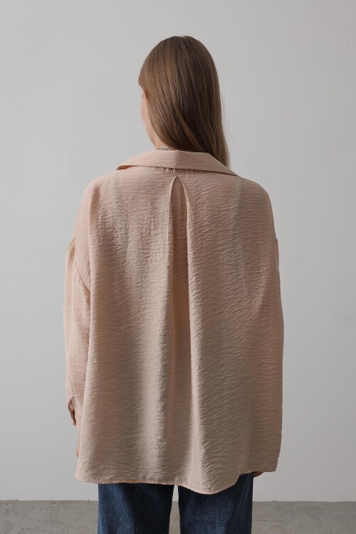 Taş Cep Detaylı Oversize Gömlek