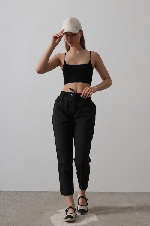 Siyah Çift Cepli Beli Lastikli Bağlama Detaylı Pantolon