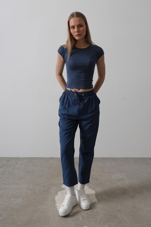 İndigo Çift Cepli Beli Lastikli Bağlama Detaylı Pantolon