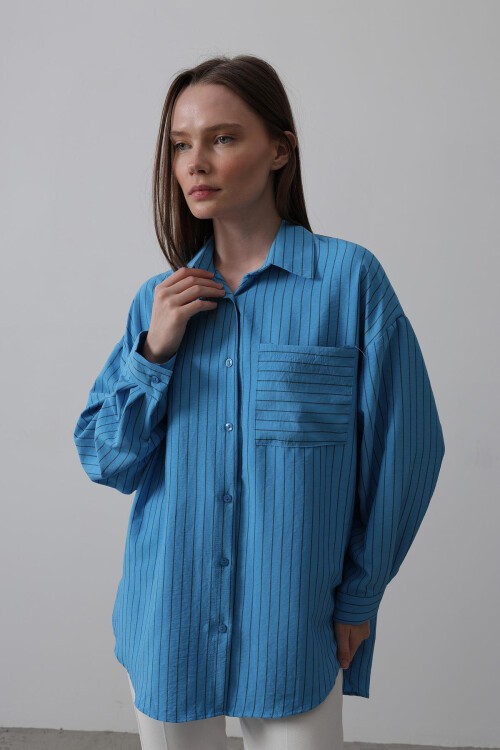 Mavi Çizgili Tek Cepli Oversize Gömlek