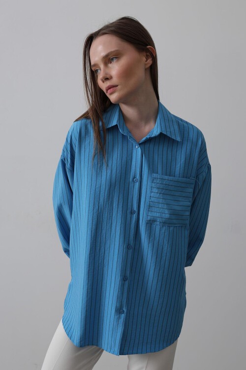 Mavi Çizgili Tek Cepli Oversize Gömlek