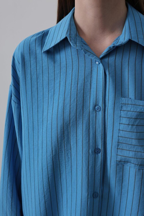 Mavi Çizgili Tek Cepli Oversize Gömlek