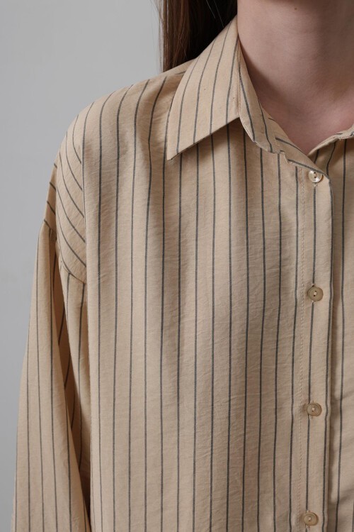 Taş Çizgili Tek Cepli Oversize Gömlek