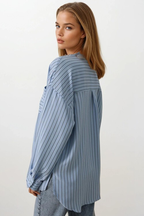 Bebe Mavisi Çizgili Tek Cep Oversize Gömlek