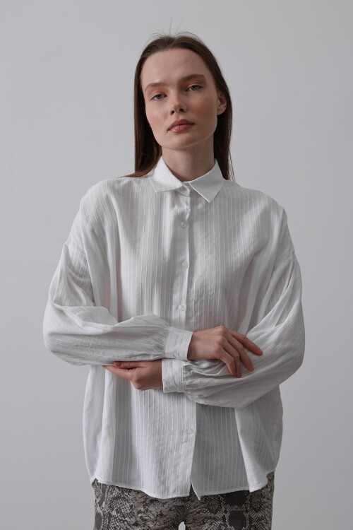 Beyaz Çizgili Uzun Kol Oversize Gömlek