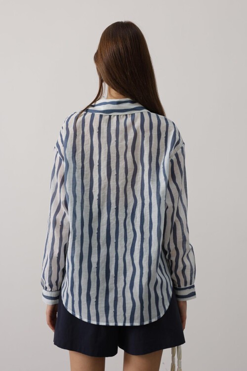 Saks Çizgili Cep Detaylı Uzun Kol Oversize Gömlek