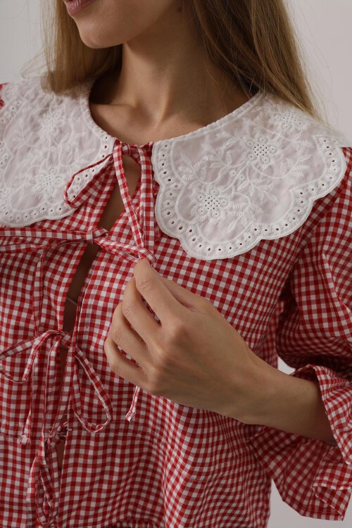 Kırmızı Bağlama Detaylı Kolları Lastikli Bluz Ve Pantolon Takım