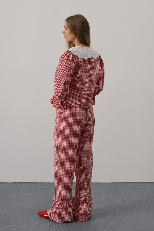 Kırmızı Bağlama Detaylı Kolları Lastikli Bluz Ve Pantolon Takım