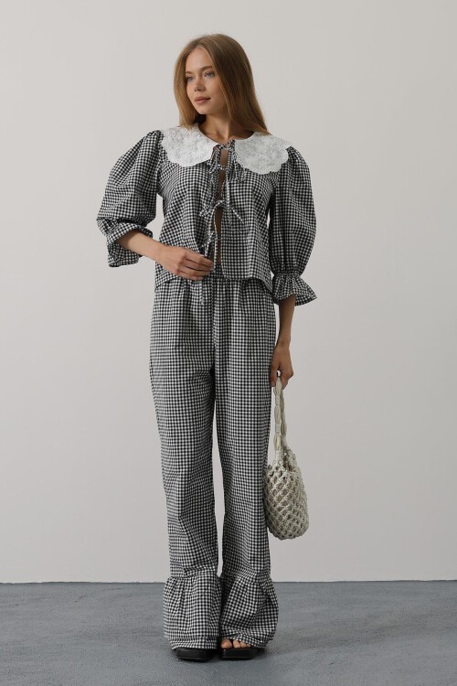 Siyah Bağlama Detaylı Kolları Lastikli Bluz Ve Pantolon Takım