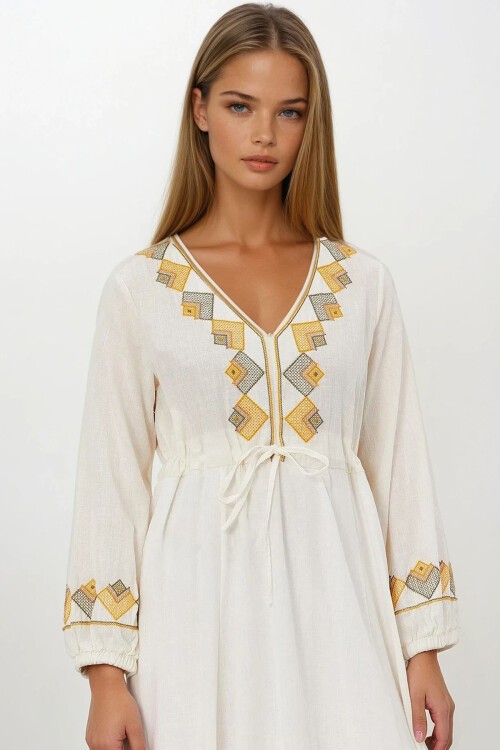 Beyaz V Yaka Etnik Desenli Midi Boy Elbise