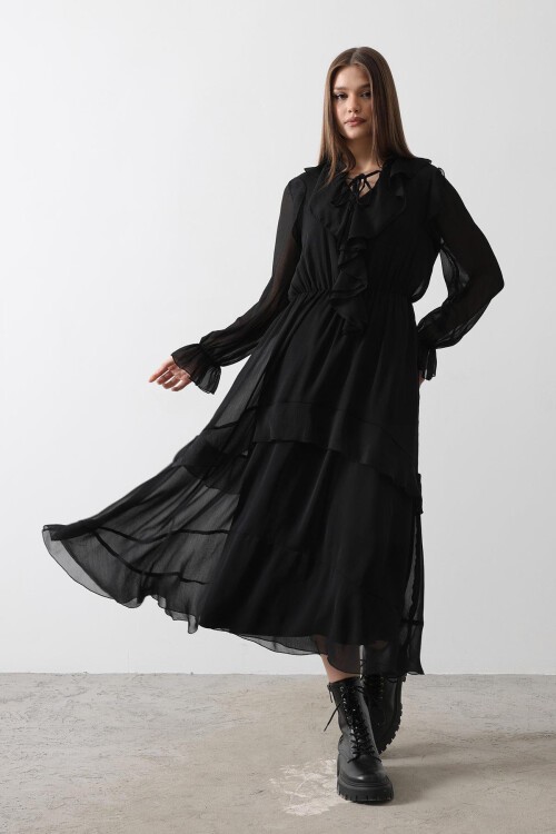 Siyah Astarlı Fırfır Detaylı Maxi Boy Şifon Elbise