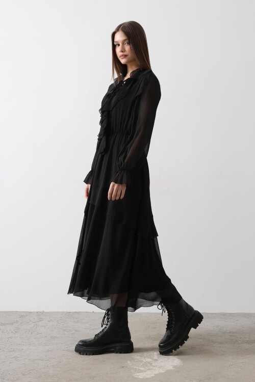 Siyah Astarlı Fırfır Detaylı Maxi Boy Şifon Elbise