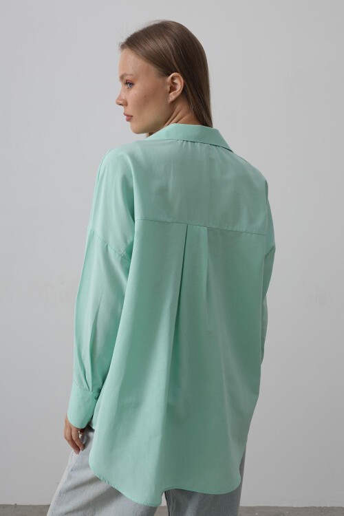 Mint Geniş Manşet Detaylı Oversize Gömlek