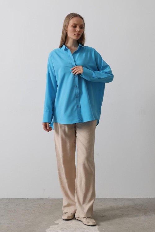Turkuaz Geniş Manşet Detaylı Oversize Gömlek