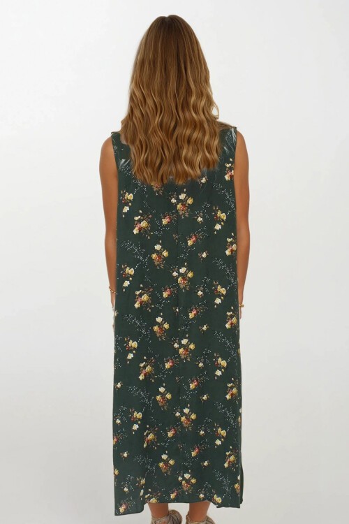 Haki Aksesuar Detaylı Desenli Maxi Boy Çift Cepli Elbise Elbise