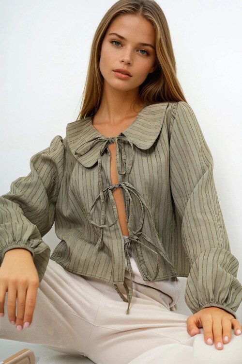 Haki Bebe Yaka Armürlü Balon Kol Bağlamalı Şönil Dokuma Gömlek